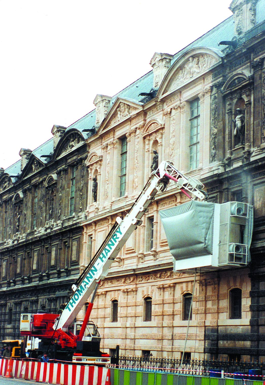 Le Grand Louvre Museum, Paris