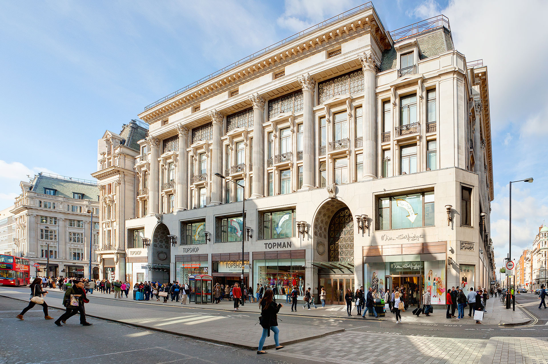 facade-cleaning-214-Oxford-Street-Topshop-London